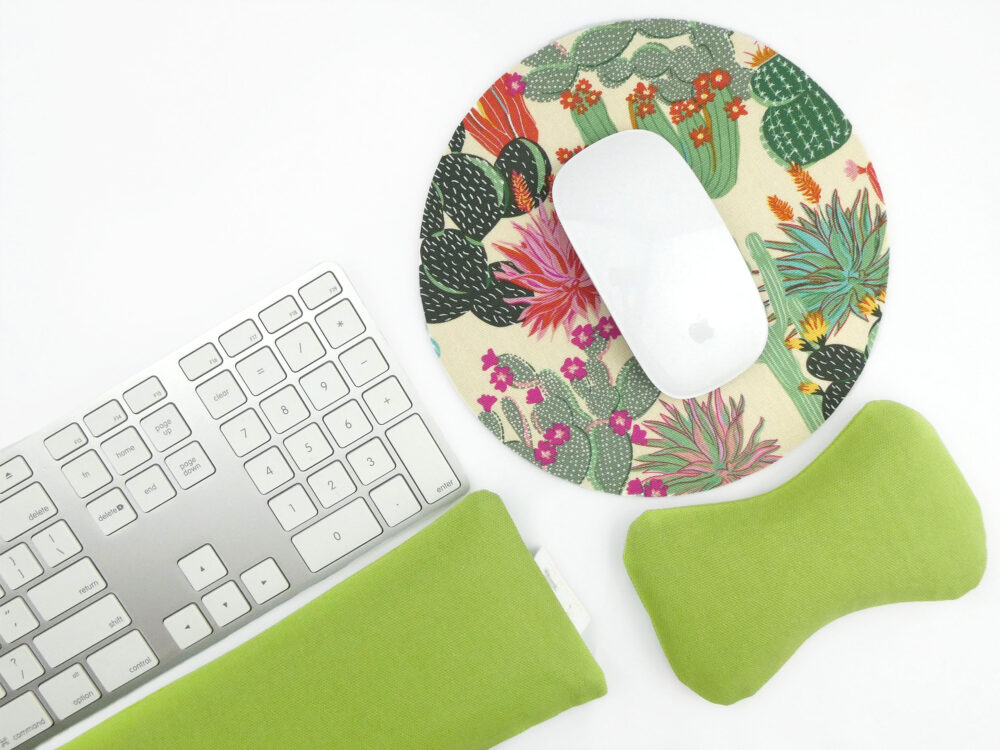 Yellow Robin Ergonomic Wrist Rests Light Green